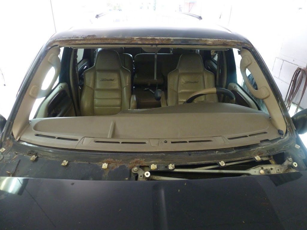 Garage Genile Inc Carrosserie Montréal | 3965 Rue Edna, Verdun, QC H4G 1Y6, Canada | Phone: (514) 766-6161