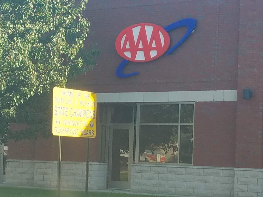 AAA Downriver | 2903 Fort St, Wyandotte, MI 48192, USA | Phone: (734) 284-0800