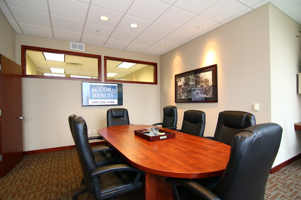 The Loraine Business Center | 119 W Washington Ave, Madison, WI 53703, USA | Phone: (608) 256-4566