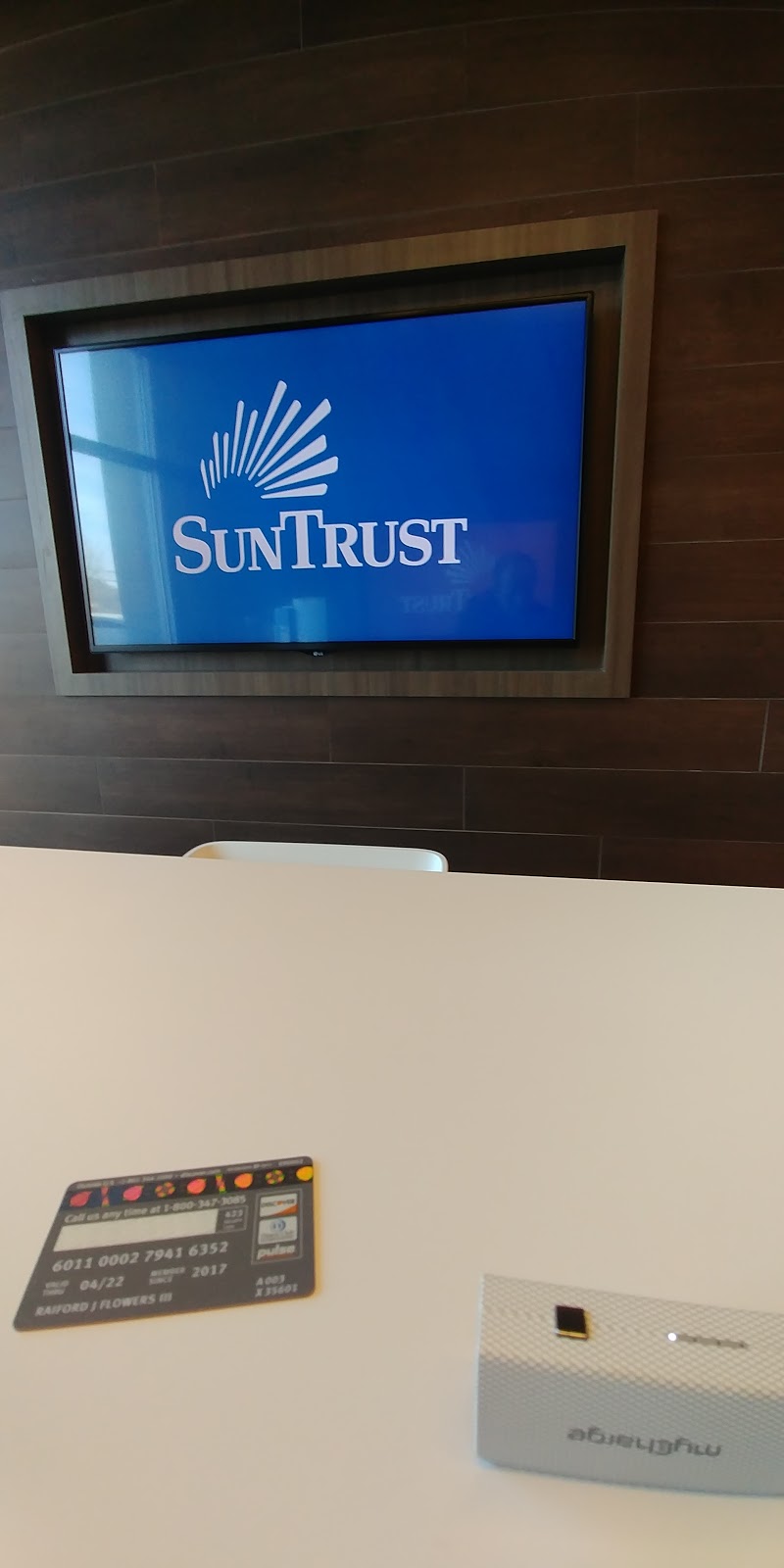 SunTrust | 611 Dolly Parton Pkwy, Sevierville, TN 37862, USA | Phone: (865) 868-3374