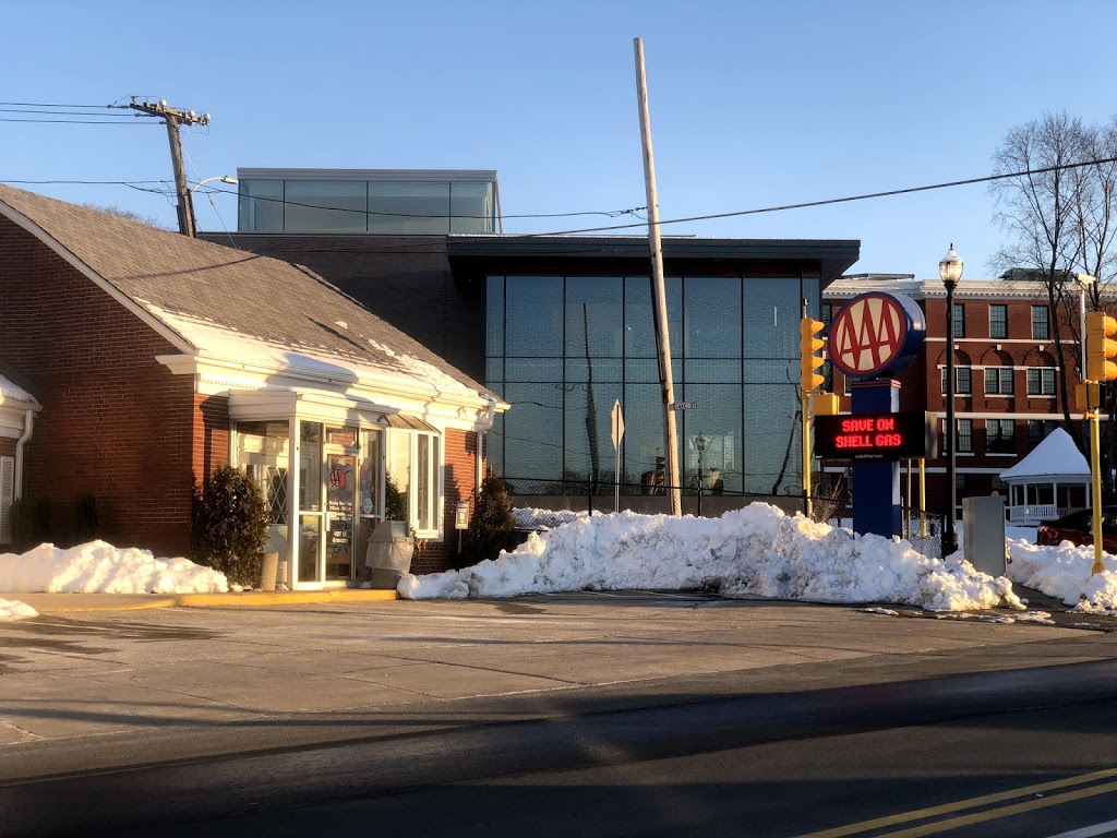 AAA Webster | 400 S Main St, Webster, MA 01570, USA | Phone: (508) 943-0058