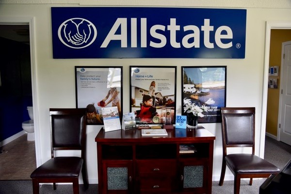 Hilary Bernetich: Allstate Insurance | 1422 Farmington Ave, Farmington, CT 06032, USA | Phone: (860) 677-6997