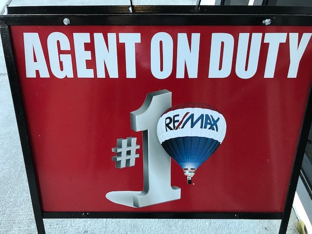 RE/MAX CHAMPIONS | 3226 Little Rd, Trinity, FL 34655, USA | Phone: (727) 807-7887