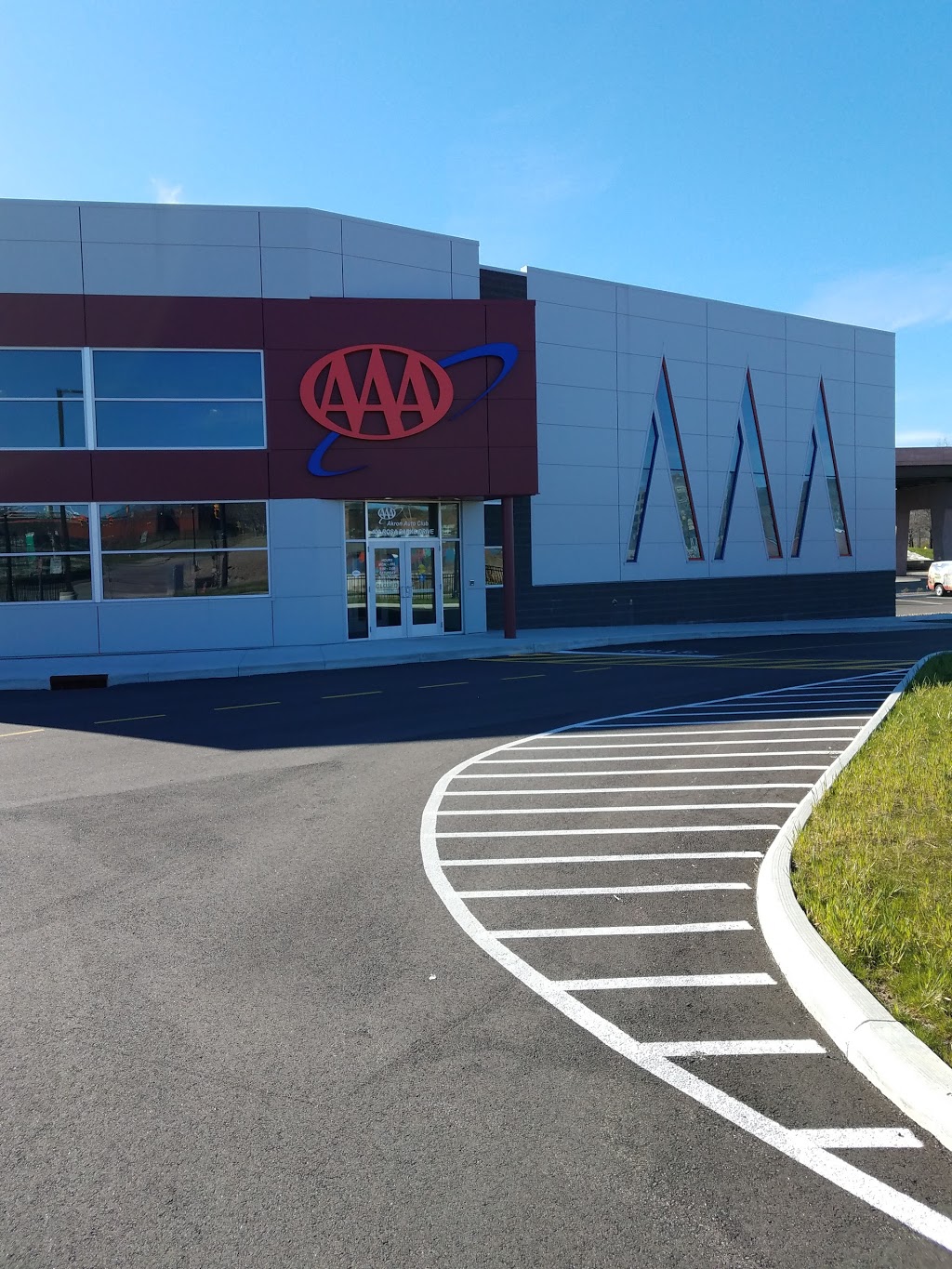 AAA Akron Auto Club | 100 Rosa Parks Dr, Akron, OH 44311, USA | Phone: (330) 762-0631