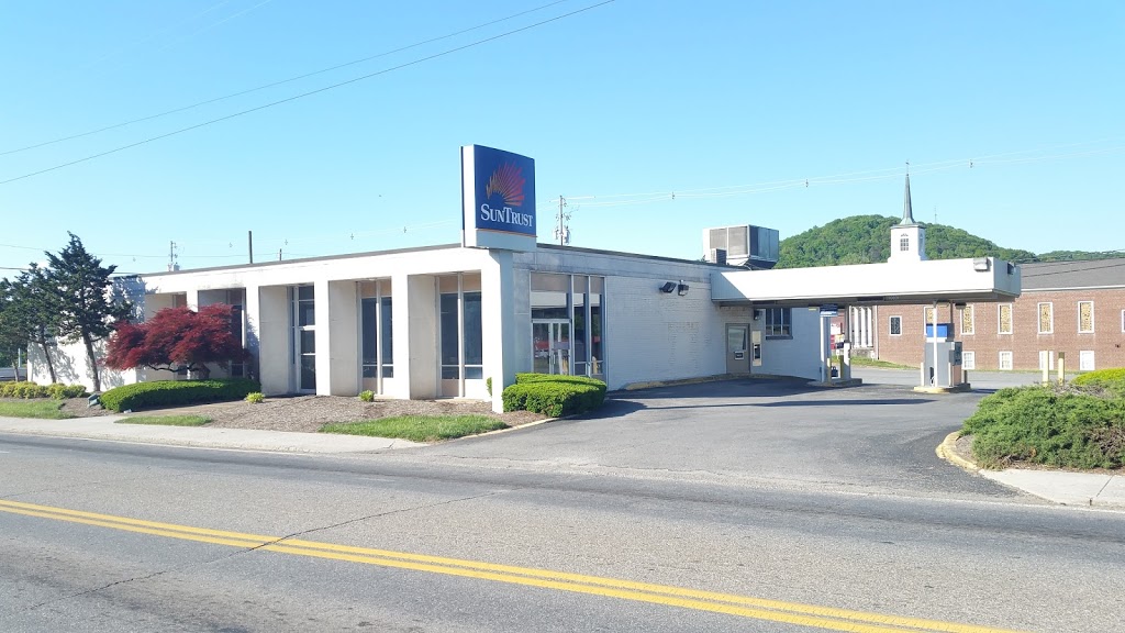 SunTrust | 506 S Main St, Rocky Top, TN 37769, USA | Phone: (865) 630-6001