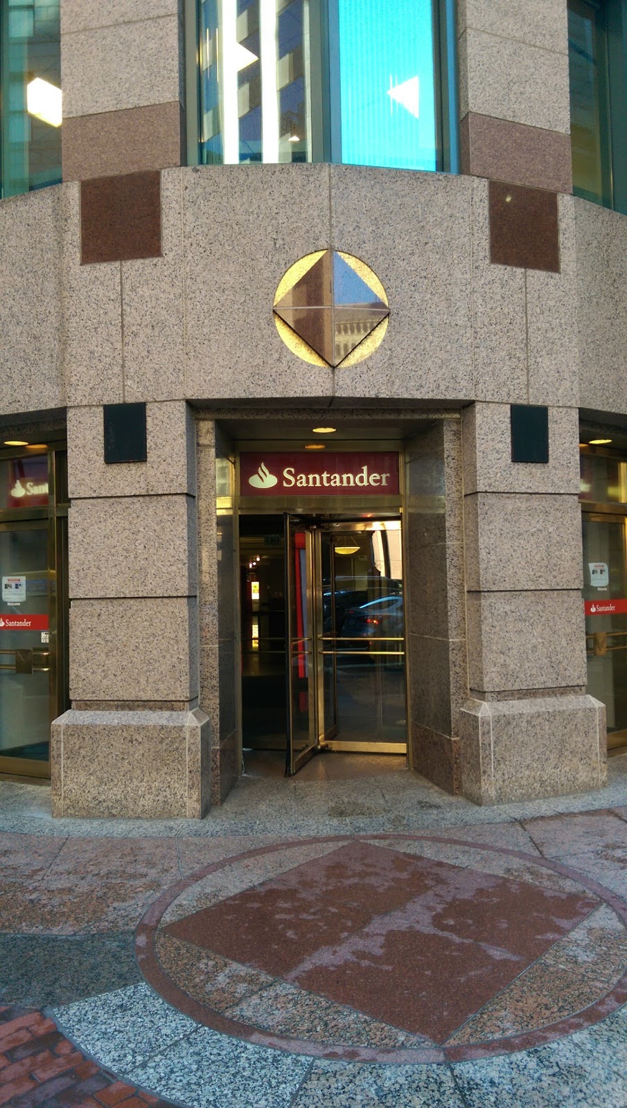 Santander Bank | 75 State St, Boston, MA 02109, USA | Phone: (617) 757-3410