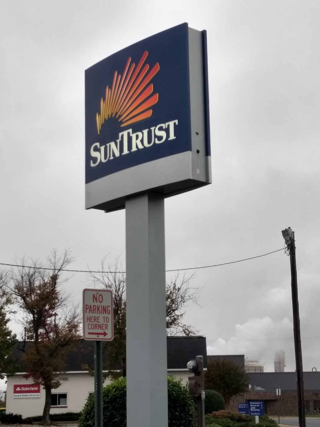 SunTrust | 200 N Main St, Hopewell, VA 23860, USA | Phone: (804) 446-9827