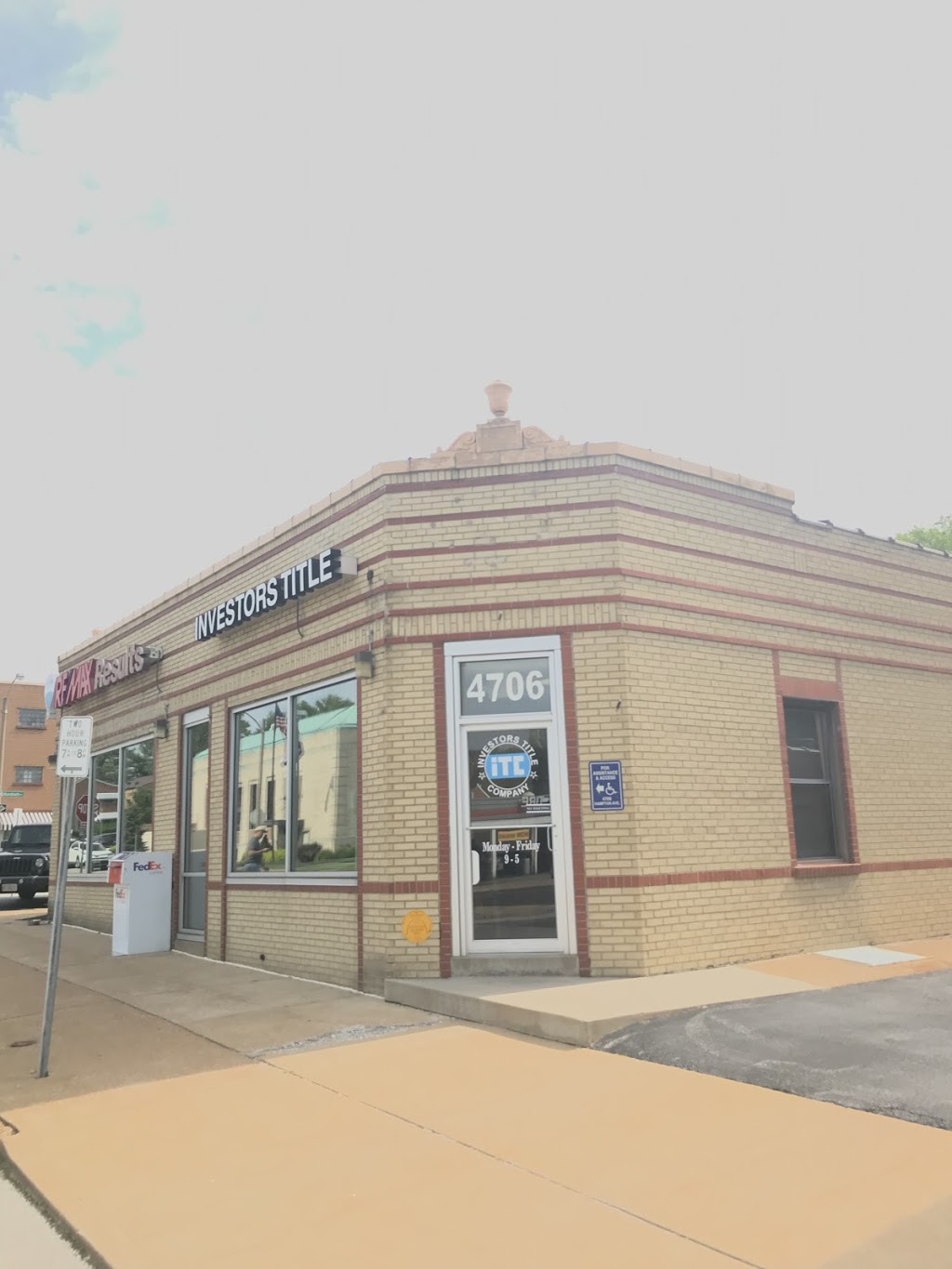 Investors Title Company | 4706 Hampton Ave, St. Louis, MO 63109, USA | Phone: (314) 561-3400