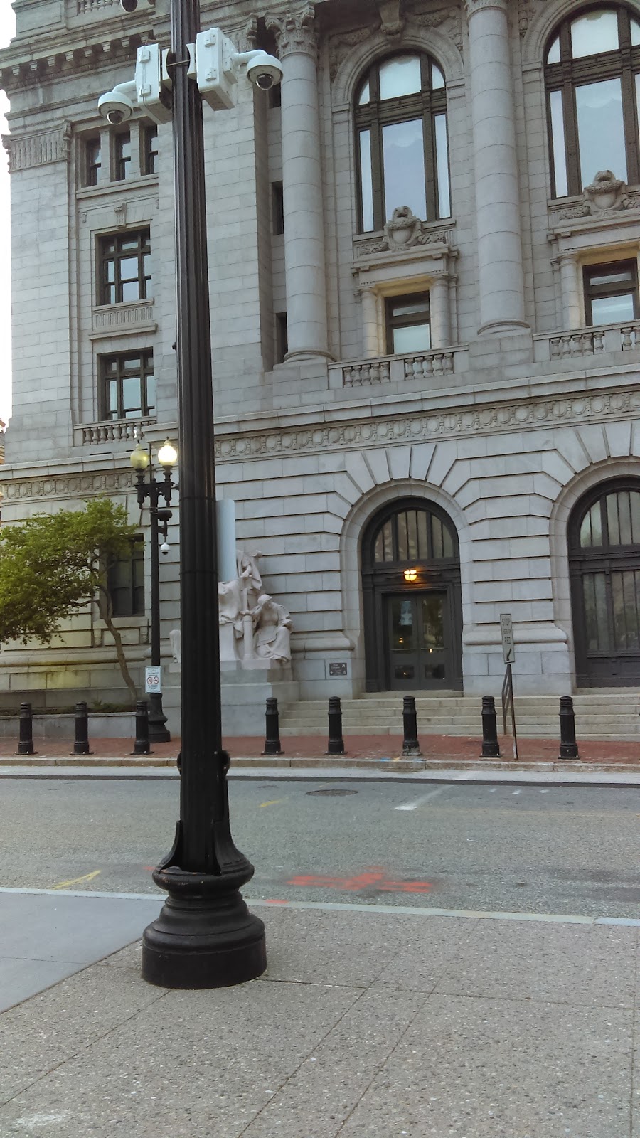 Santander Bank | One Financial Plaza, Providence, RI 02903, USA | Phone: (401) 752-1900
