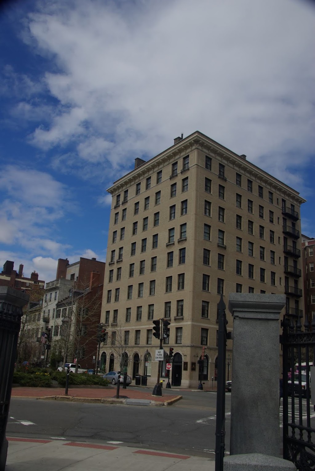 Santander Bank ATM | 67 Beacon St, Boston, MA 02108, USA | Phone: (617) 367-0507