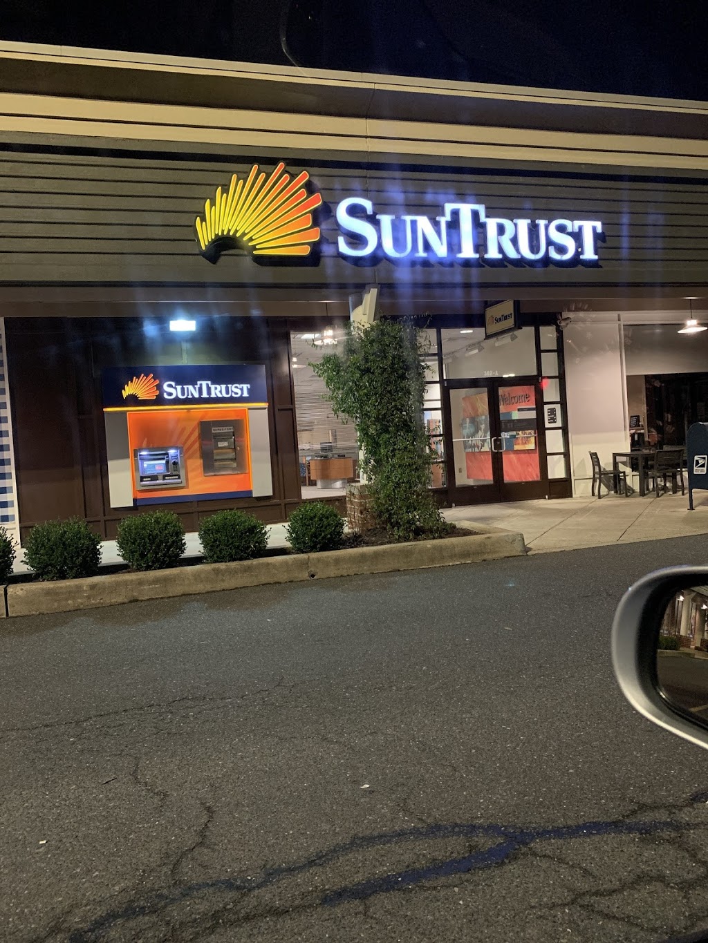 SunTrust | 1601 Willow Lawn Dr, Richmond, VA 23230, USA | Phone: (804) 614-1122