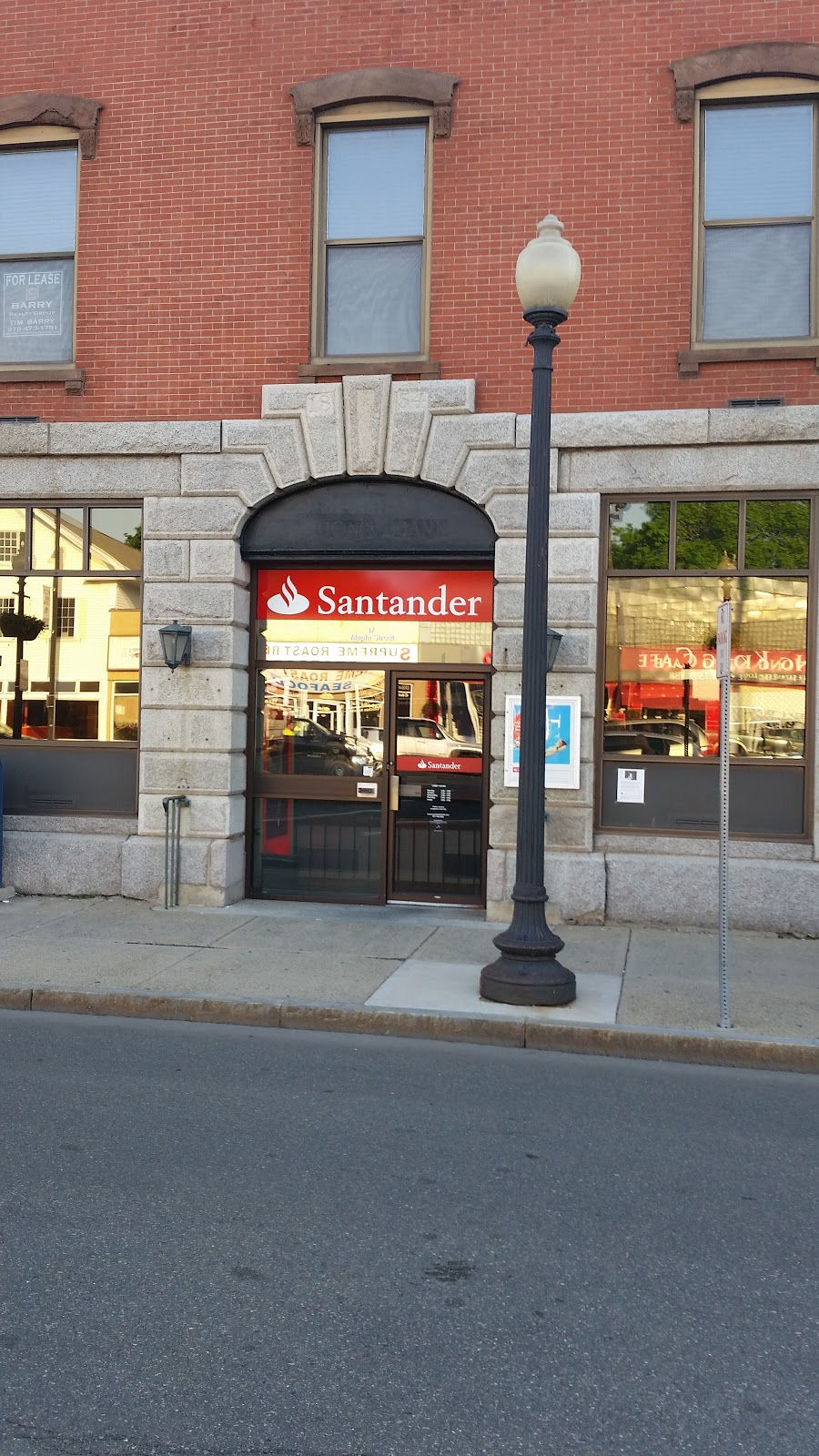 Santander Bank | 17 Maple St, Danvers, MA 01923, USA | Phone: (978) 777-1723