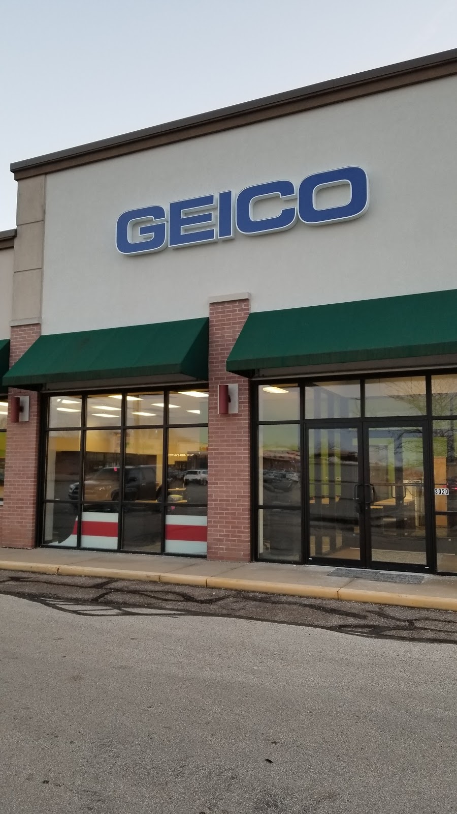 GEICO Insurance Agent | 3020 S 108th St, West Allis, WI 53227, USA | Phone: (414) 977-4900