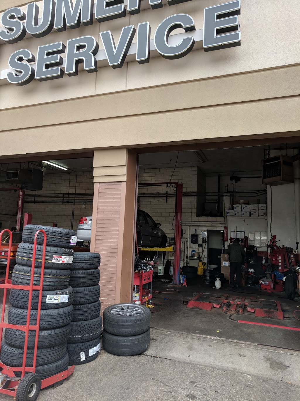 AAA | Bob Sumerel Tire & Service - Hyde Park | 3872 Paxton Ave, Hyde Park, OH 45209, USA | Phone: (513) 631-1966