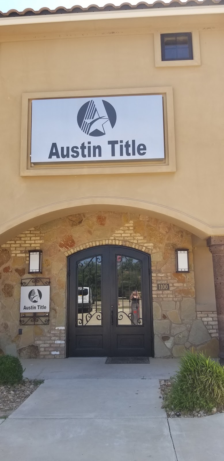 Austin Title Company | 815 Hwy 71 West, Building 1 Suite 1100, Bastrop, TX 78602, USA | Phone: (512) 303-9633