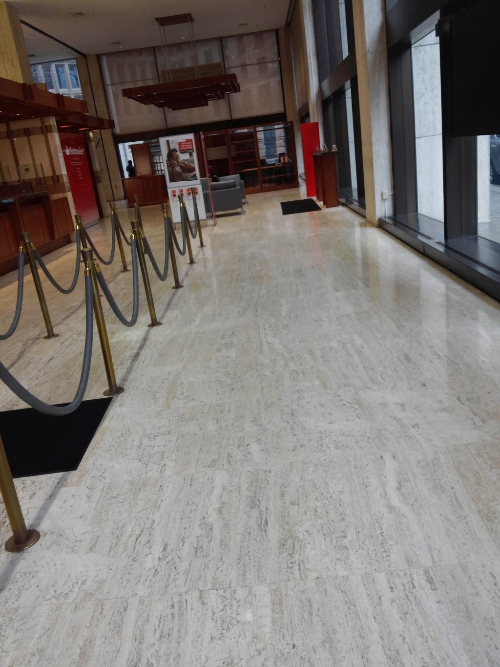 Santander Bank | One Financial Plaza, Providence, RI 02903, USA | Phone: (401) 752-1900
